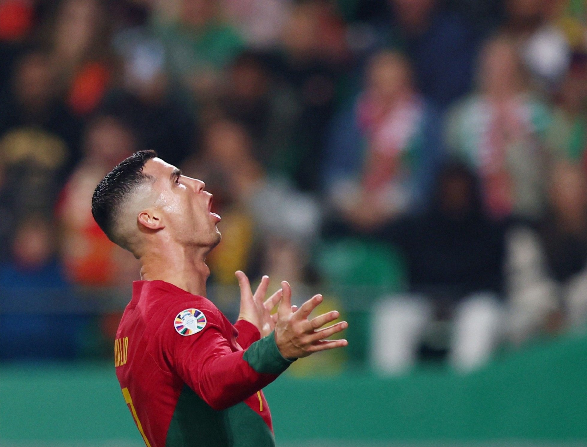 葡萄牙球员在欧洲联赛中斩获进球(葡萄牙球员在欧洲联赛中斩获进球冠军) 葡萄牙球员在欧洲联赛中斩获进球(葡萄牙球员在欧洲联赛中斩获进球冠军)