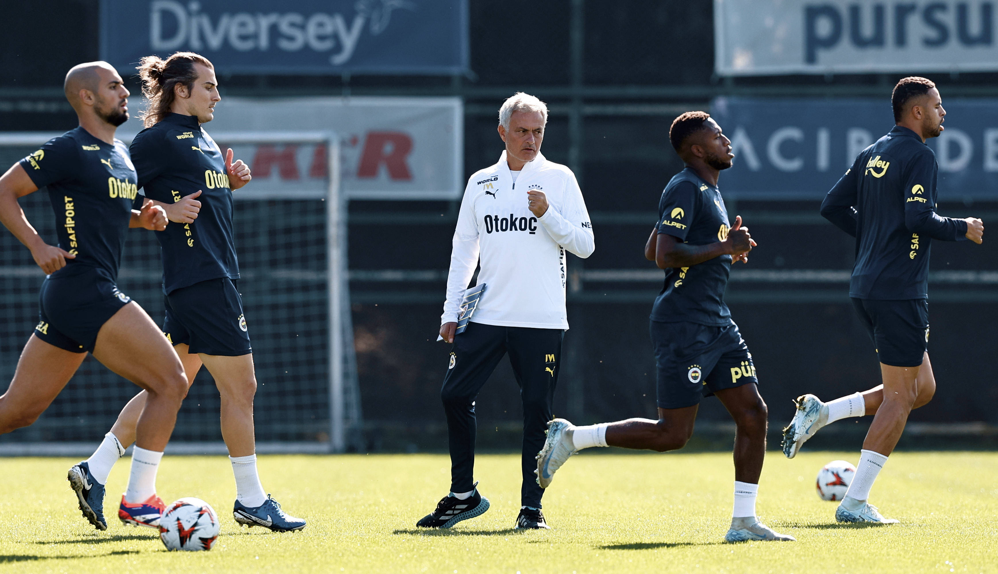 爱游戏官方登录入口-关于阿森纳客场逼平，排名有所上升的信息