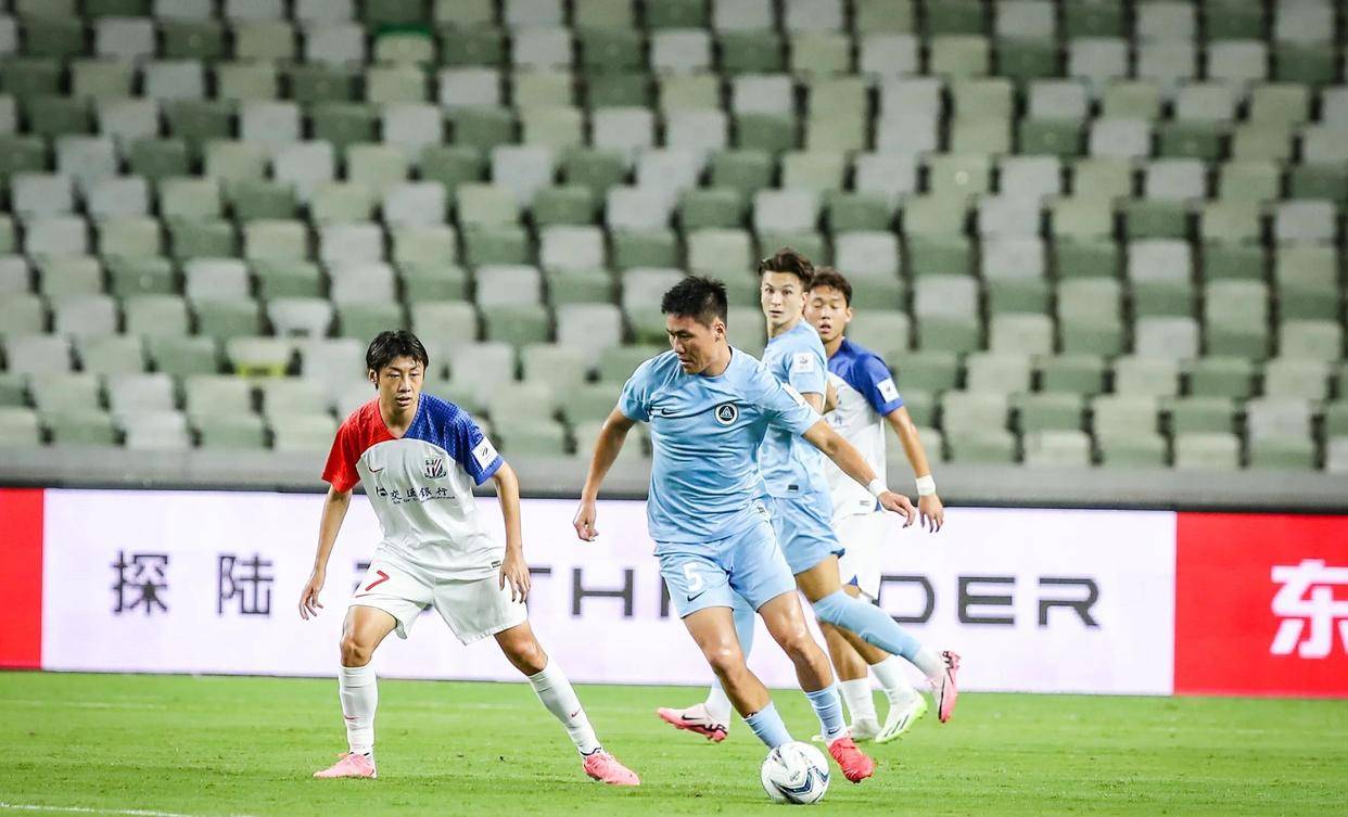 爱游戏体育网站-深圳队在中超中打出封盖，被誉为弹幕炸裂