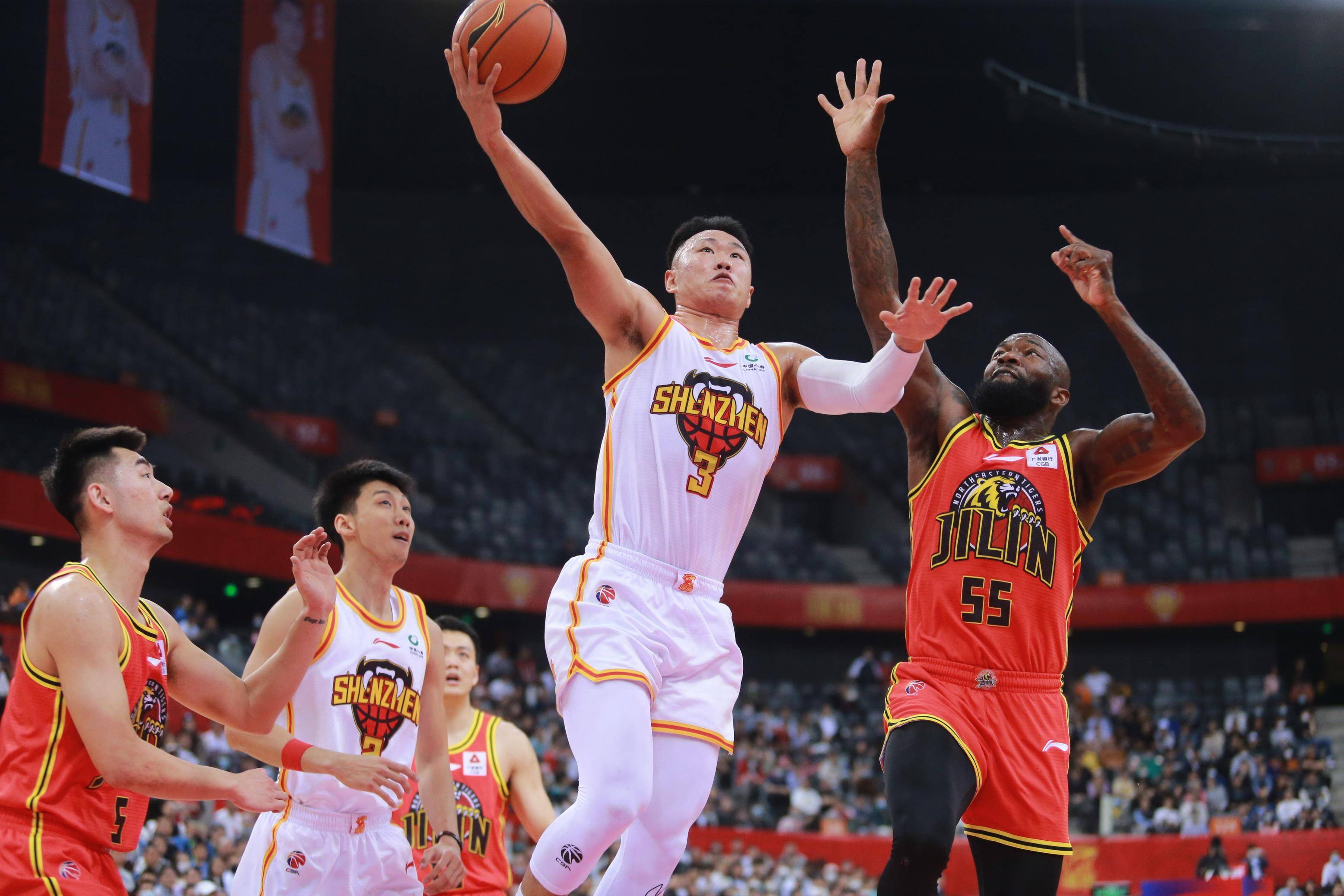 凭借一波辽宁队,CBA季后赛成功碾压,现场观众齐声高喊的简单介绍 凭借一波辽宁队,CBA季后赛成功碾压,现场观众齐声高喊的简单介绍