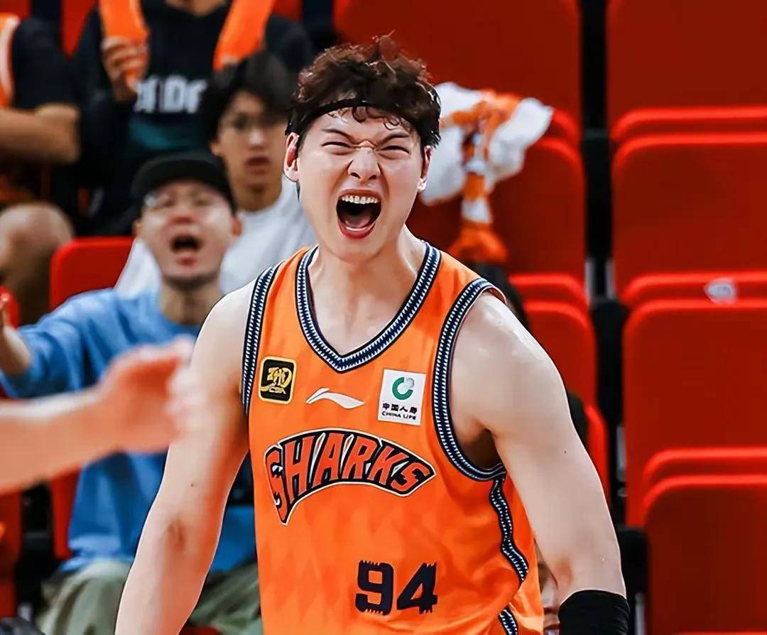 爱游戏网页版登录入口-上海队争取胜利，迎战广东男篮