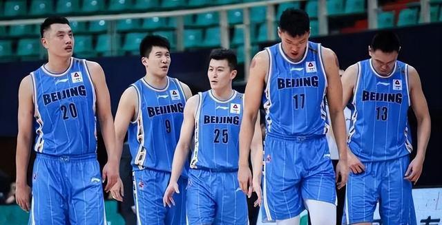 四川男篮再度惨遭逆转,需加强防守 四川男篮再度惨遭逆转,需加强防守