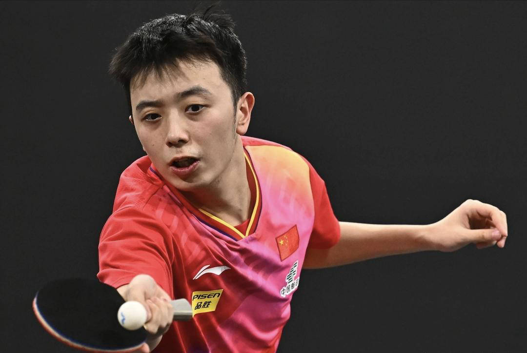 包含沃尔夫斯堡年轻新星崭露头角,表现抢眼的词条 包含沃尔夫斯堡年轻新星崭露头角,表现抢眼的词条