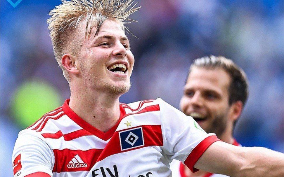 爱游戏登录-汉堡队长精彩助攻，助球队取得宝贵三分的简单介绍