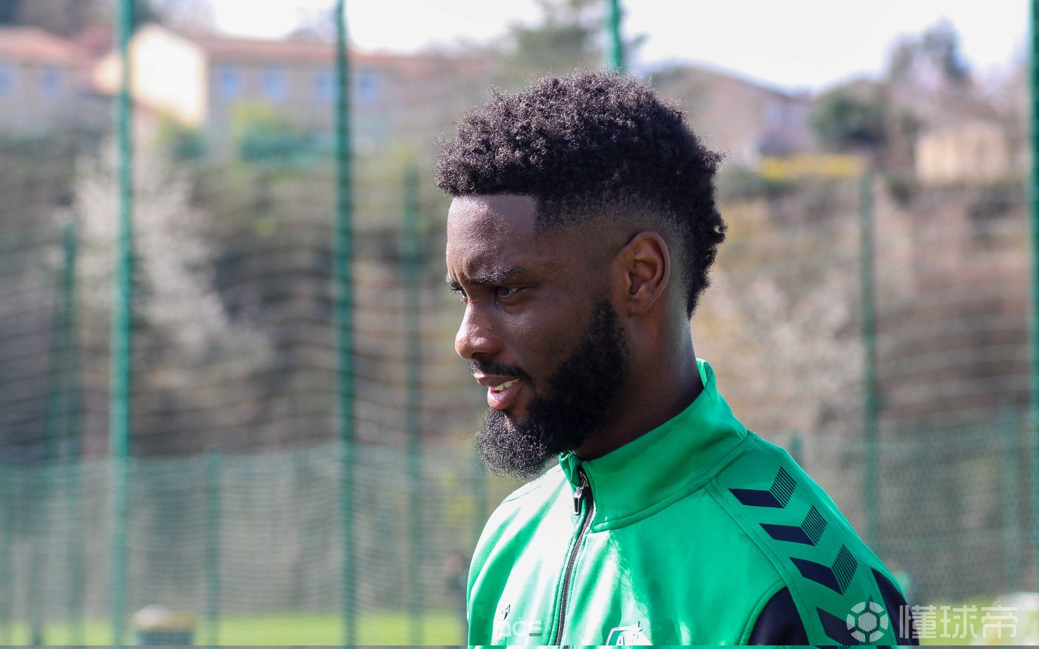 爱游戏官网-圣埃蒂安球迷要求管理层加强引援的简单介绍