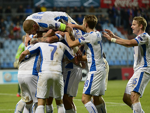 爱游戏亚洲官网-包含卢森堡不敌斯洛伐克，小组出线前景堪忧的词条