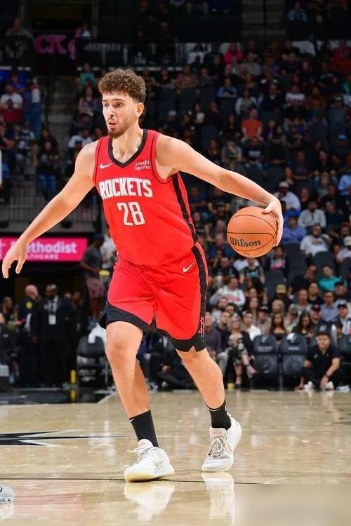 凯尔特人主场战胜灰熊，取得两连胜