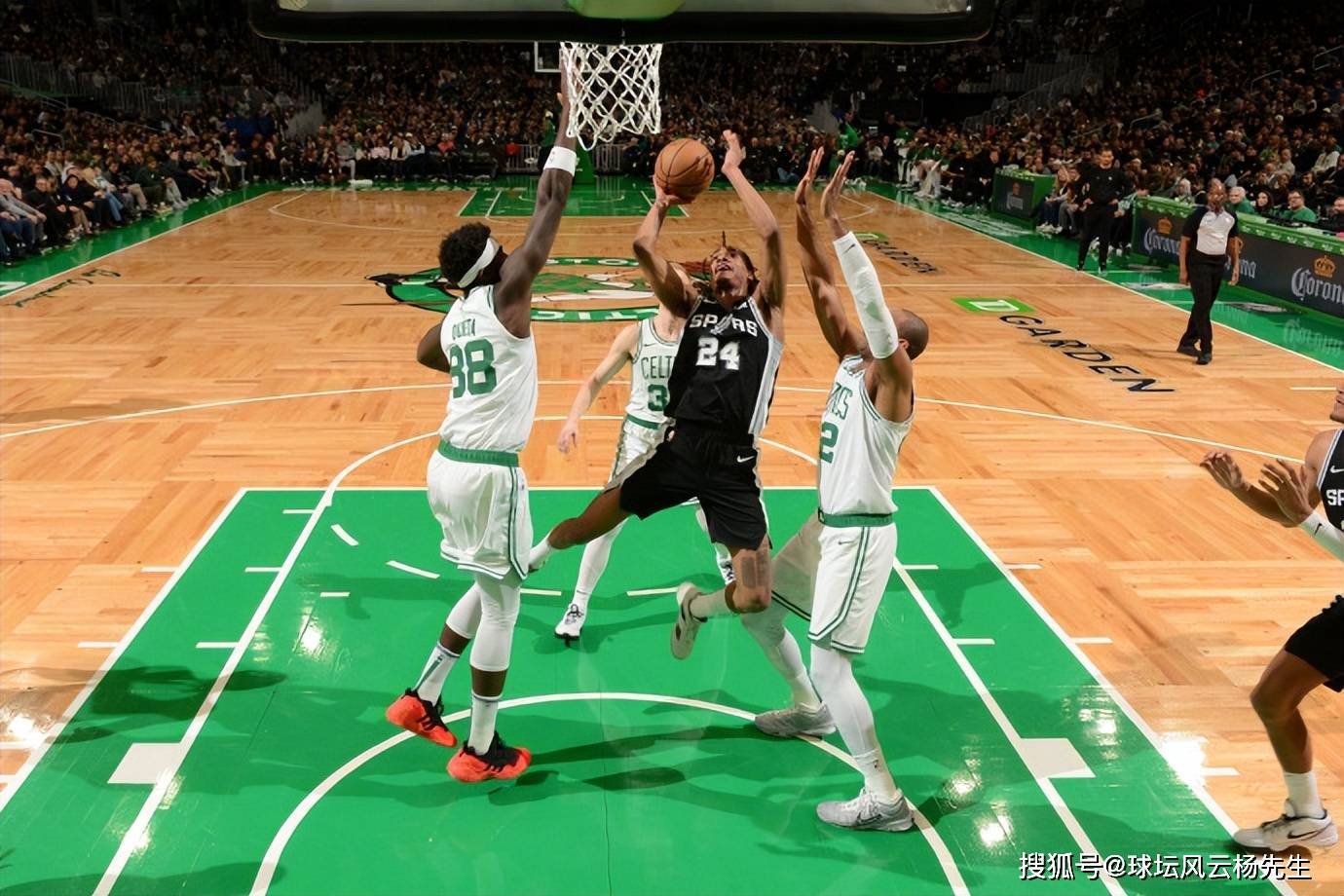 凯尔特人主场战胜灰熊,取得两连胜 凯尔特人主场战胜灰熊,取得两连胜