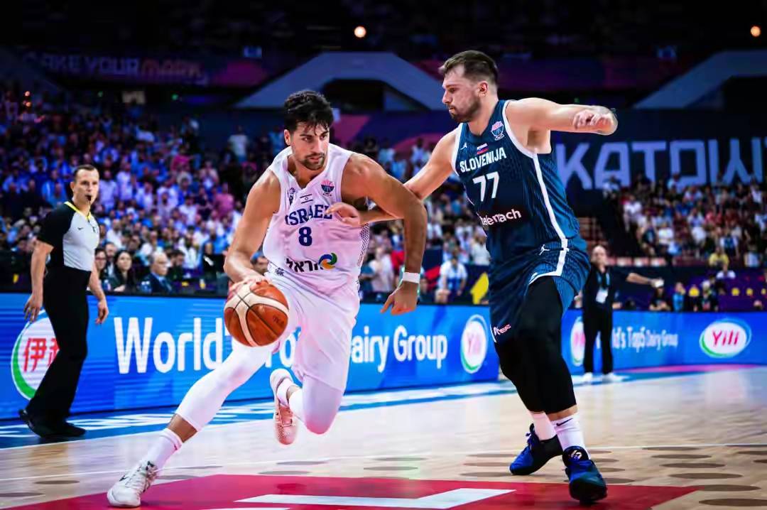 西班牙男篮大胜意大利,晋级国际篮球比赛四强 西班牙男篮大胜意大利,晋级国际篮球比赛四强