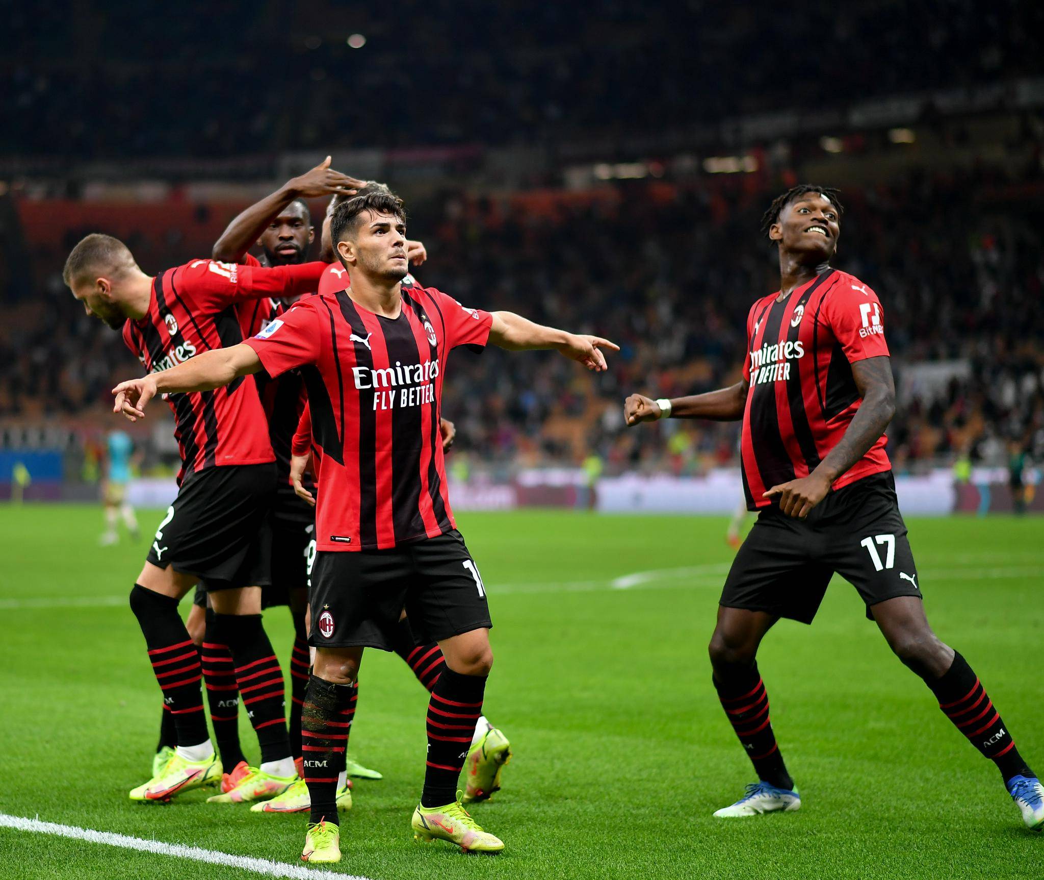 萨索洛险胜维罗纳,全力保级巨头的简单介绍 萨索洛险胜维罗纳,全力保级巨头的简单介绍