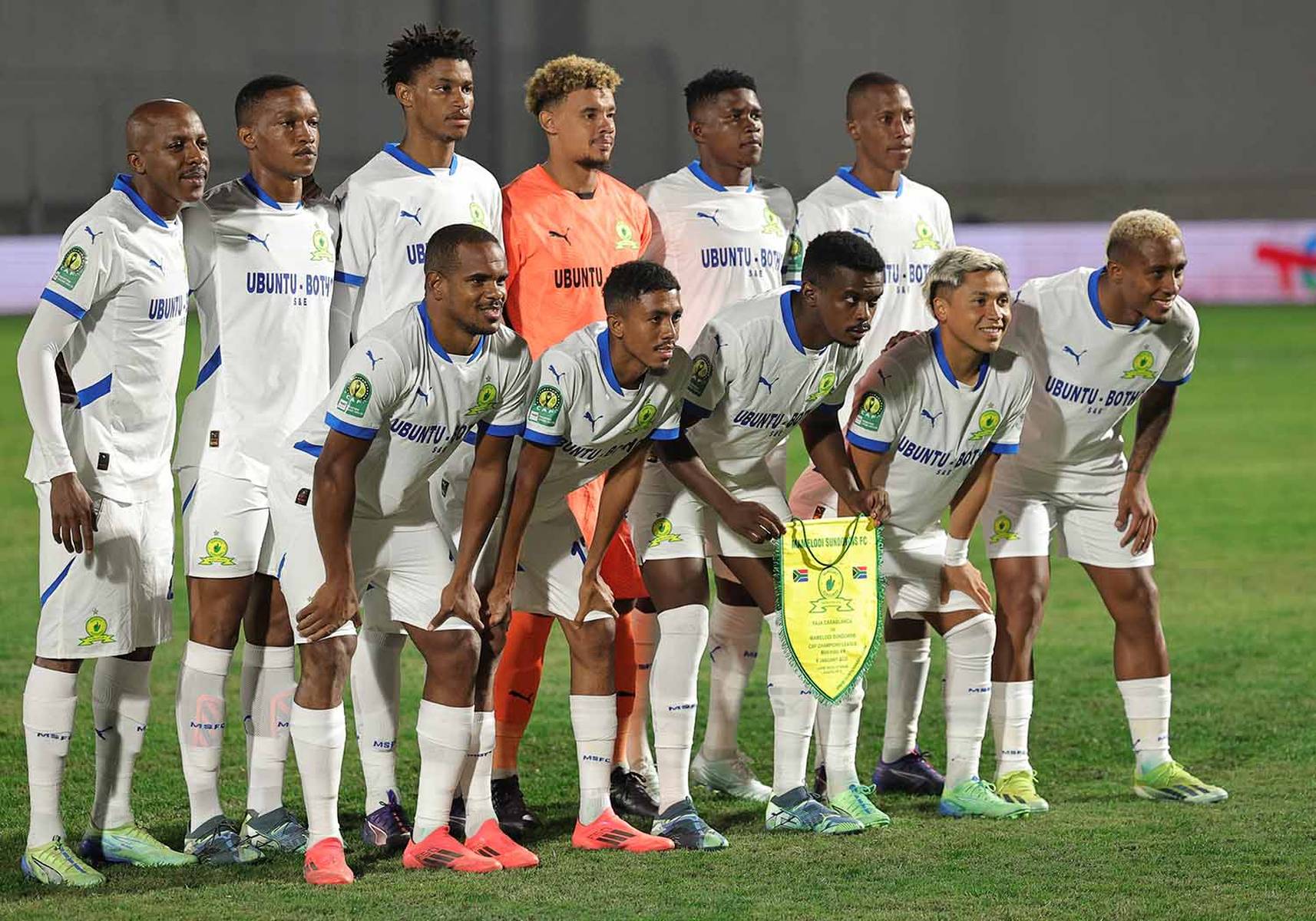 轮番上场轰炸对手,球队实现集体爆发 轮番上场轰炸对手,球队实现集体爆发