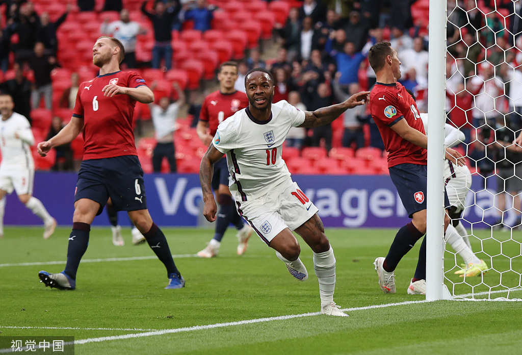 爱游戏体育直播-关于英格兰遭遇捷克逆转，憾失3分的信息