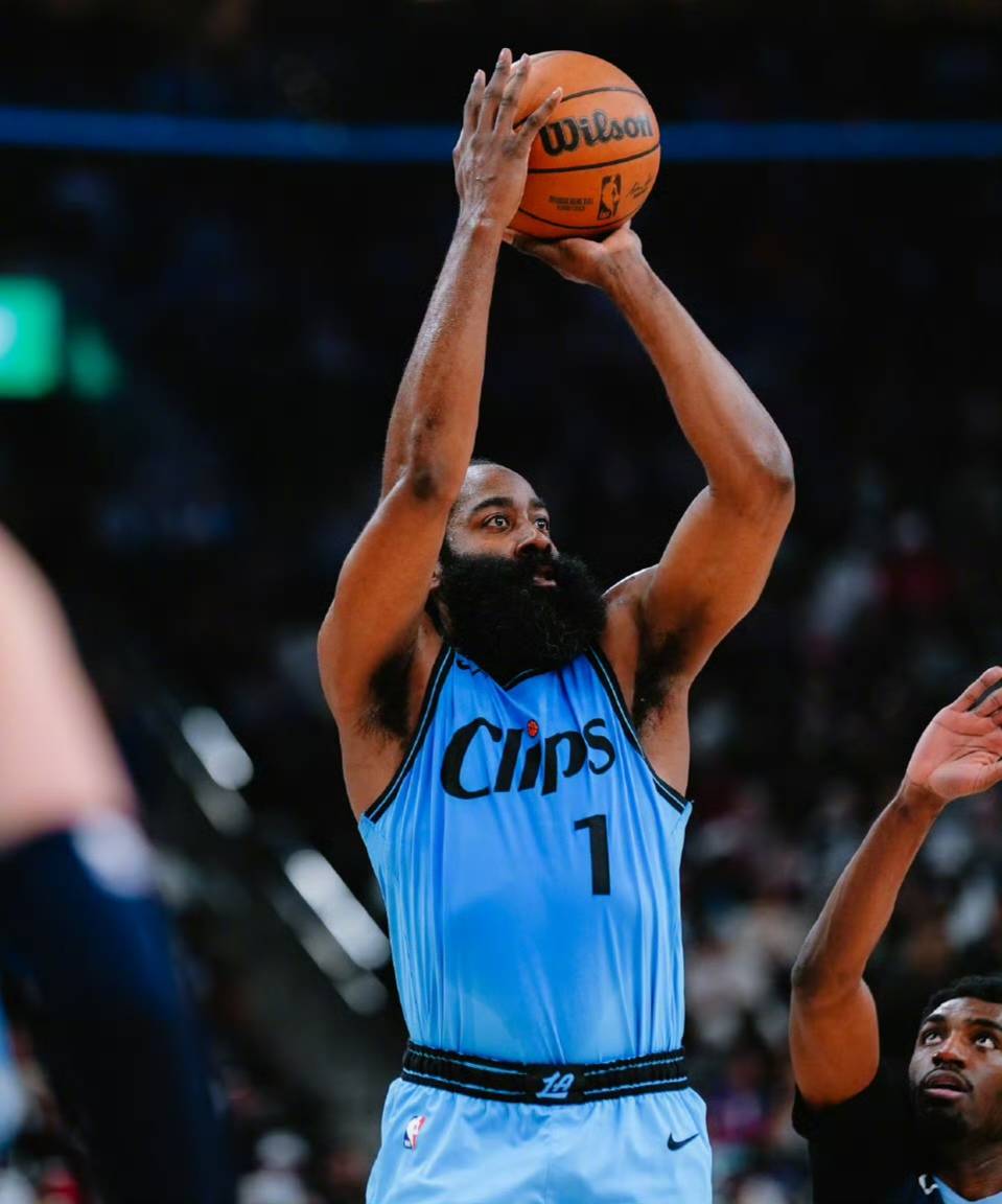 快船轻取魔术,取得五连胜 快船轻取魔术,取得五连胜