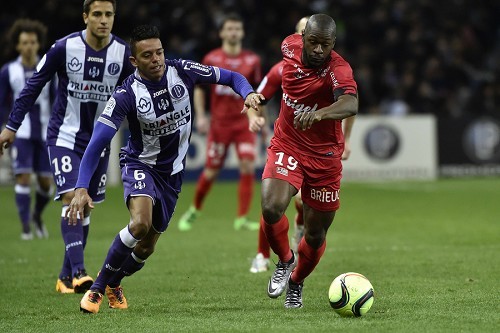 爱游戏入口-关于甘冈球员连番伤停，球队战斗力受影响的信息